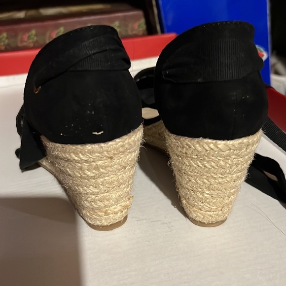 Black espadrilles by Eva and Zoe - Picture 3 of 5
